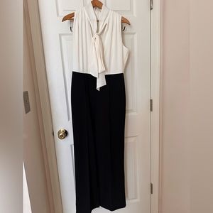 White House Black Market Sleeveless Jumper